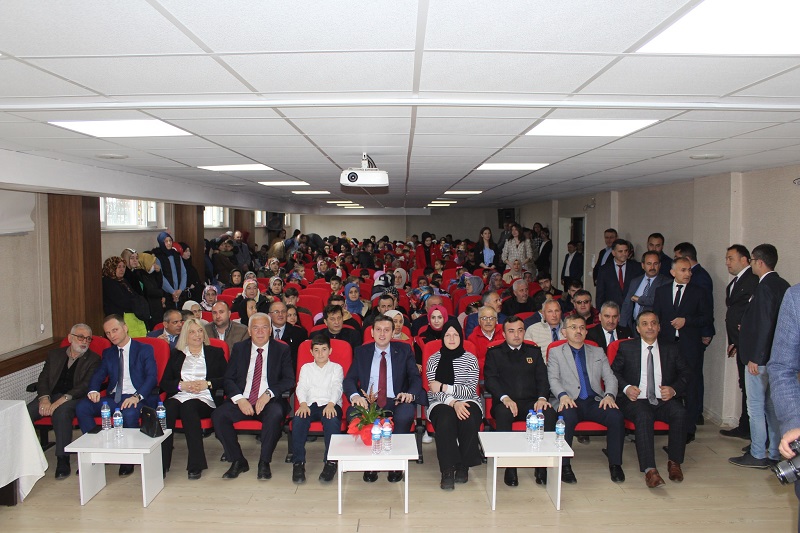 23 Nisan Ulusal Egemenlik ve Çocuk Bayramı’nın 103. Yıl Dönümü, İlçemizde Törenlerle Kutlandı